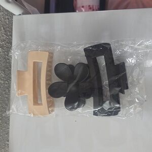 3PC SHEIN HAIR CLIPS NWT